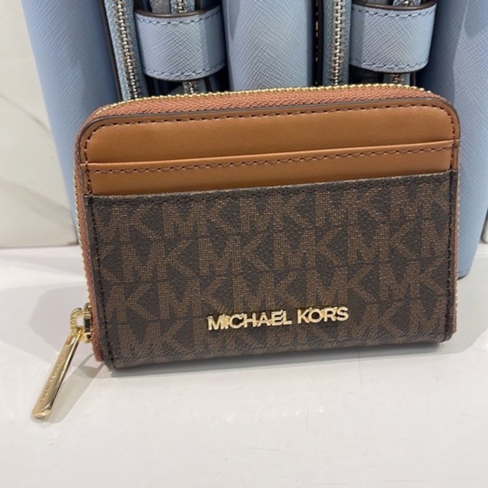 Michael Kors Jet Set Travel Medium Zip Around Card Case Brown - Picture 16 of 16
